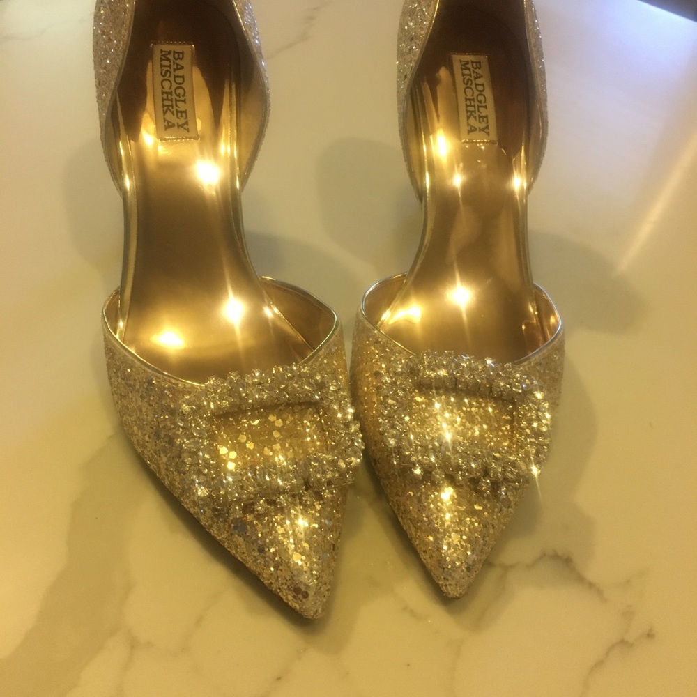 Badgley Mischka Silver Glitter Pointed Toe D'Orsay Heels - Picture 6 of 14
